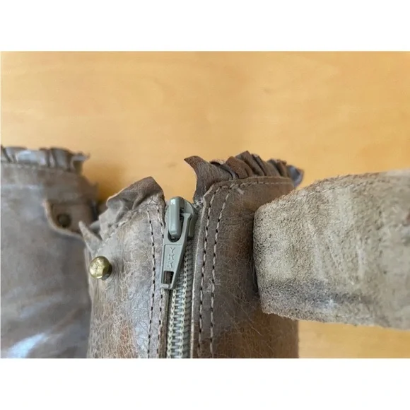 Miss Albright Tan Ruffle Riding Boots, sz 9 - Picture 4 of 7